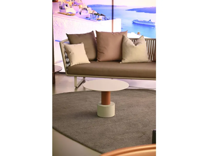 Prezzi ribassati per il tavolino design Roll di Kettal