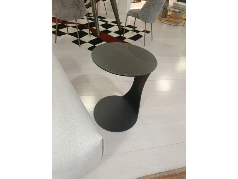 Tavolino design Tee di Stones a prezzo ribassato