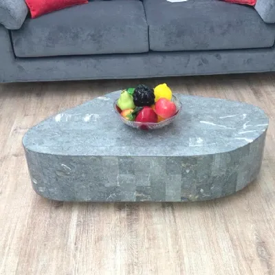 Tavolino moderno Trapezio di Stones a prezzo scontato