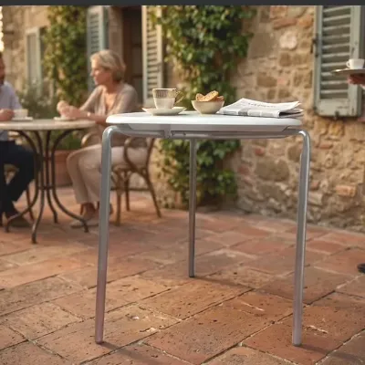 Prezzi ribassati per il tavolino design Tavolino barsport  magis di Magis