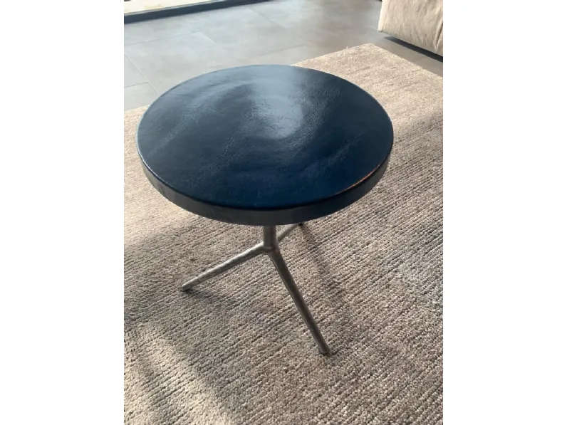 Prezzi ribassati per il tavolino design Vik di Baxter 