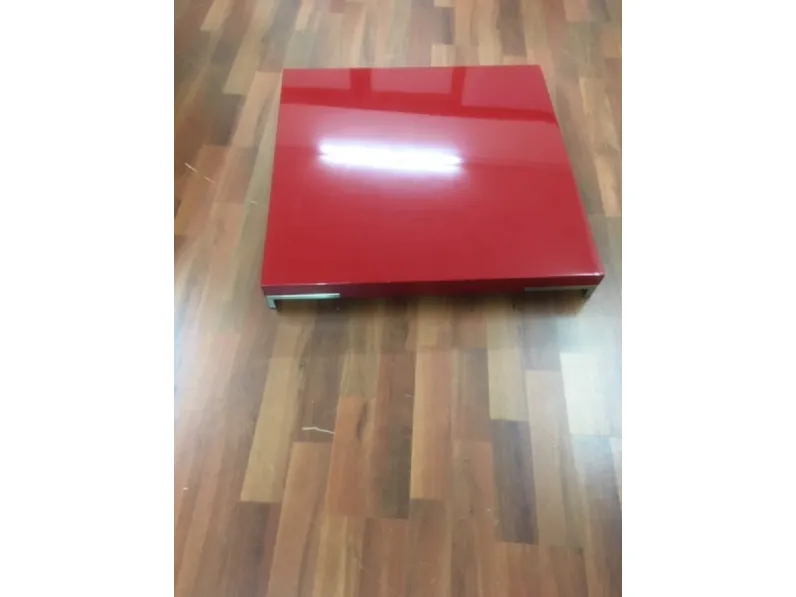 Prezzi ribassati per il tavolino moderno Tavolino romeo 92x92  rosso zanotta di Zanotta