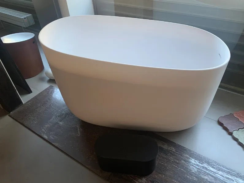 Vasca da bagno modello Dip vasca freestanding Rexa in Corian SCONTATA