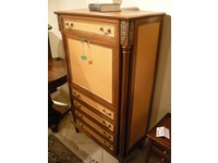 cassettiera Luigi XVI in mogano scontata del 70%