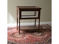 Tavolino teca inglese in legno massello. I fianchi lunghi sono incernierati. Scontato del -50%. Offerta Outlet Mobilgross