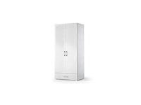 Armadio in finitura melaminico bianco. Armadio a due ante con cassetto, due ripiani interni e tubo porta abiti. Tutte le guide sono in metallo. La struttura č finita in melaminico color bianco. L'armadio č realizzato interamente in italia. Dimensioni come da fotografia: Lunghezza 90 cm x Profonditą 60 cm x Altezza 195 cm. Scontato del -50%.