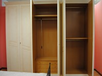 Armadio classico battente particolare interno