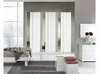 Armadio Gierre in laminato bianco frassino con specchio e vetro laccato verticale L.270