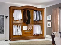 Armadio ante scorrevoli in legno stile moderno