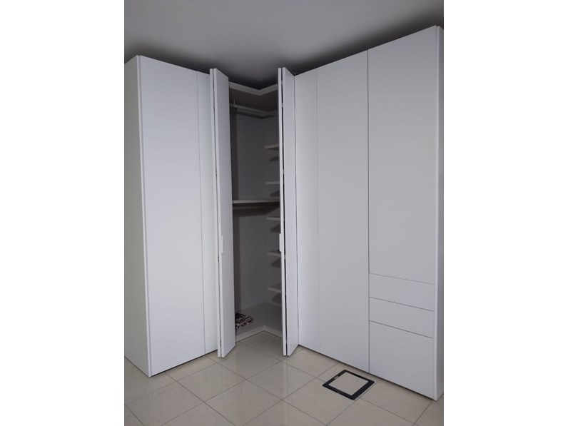 Armadio moderno Core Caccaro con uno sconto imperdibile