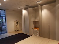 ARMADIO Novamobili design anta Liscia in finitura laminato materico color grigio nuvola Offerta Outlet Mobilgross .SCONTATO DEL -50%