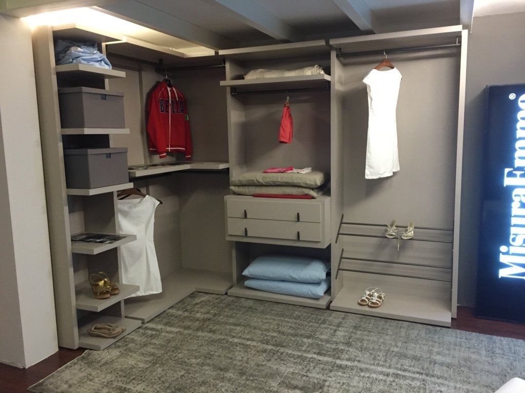 Outlet arredamento: cucine, divani, mobili, camere e bagno