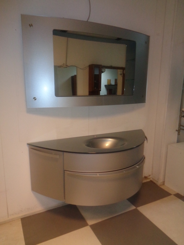 ardeco bagno calla curvo grigio metallizato con radio integrata design laccato opaco