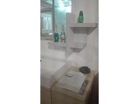 bagno modello ho.me di Arbi, particolare mensole