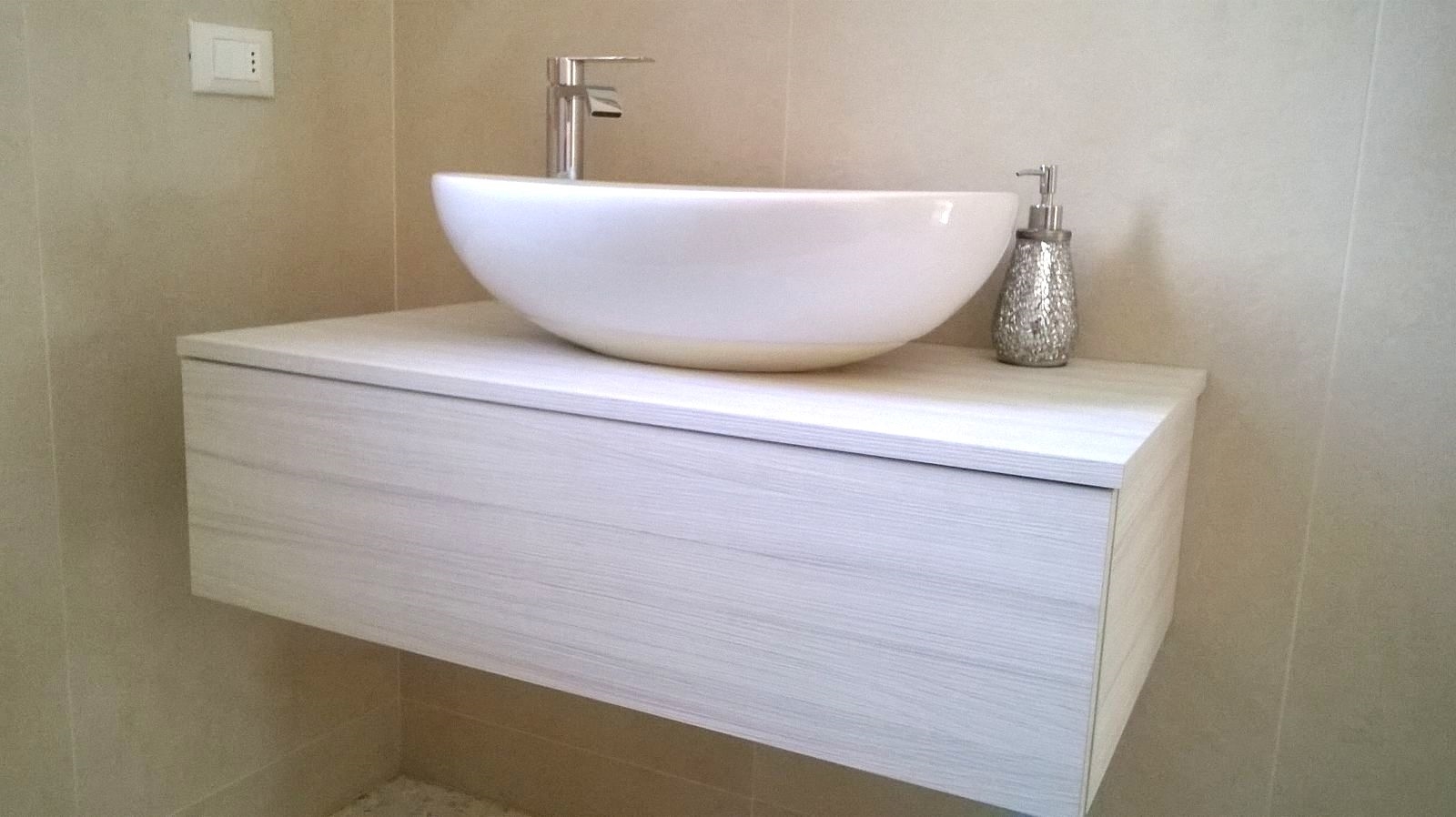 Mobile sospeso da bagno con lavandino a ciotola arredo bagno a ...