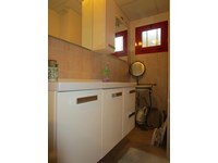 mobile sospeso lavandino ad incasso arredo bagno della collezione Mottes Mobili a Bassano del Grappa (VICENZA)