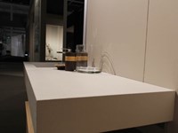 Bagno Fenix in resina e rovere naturale