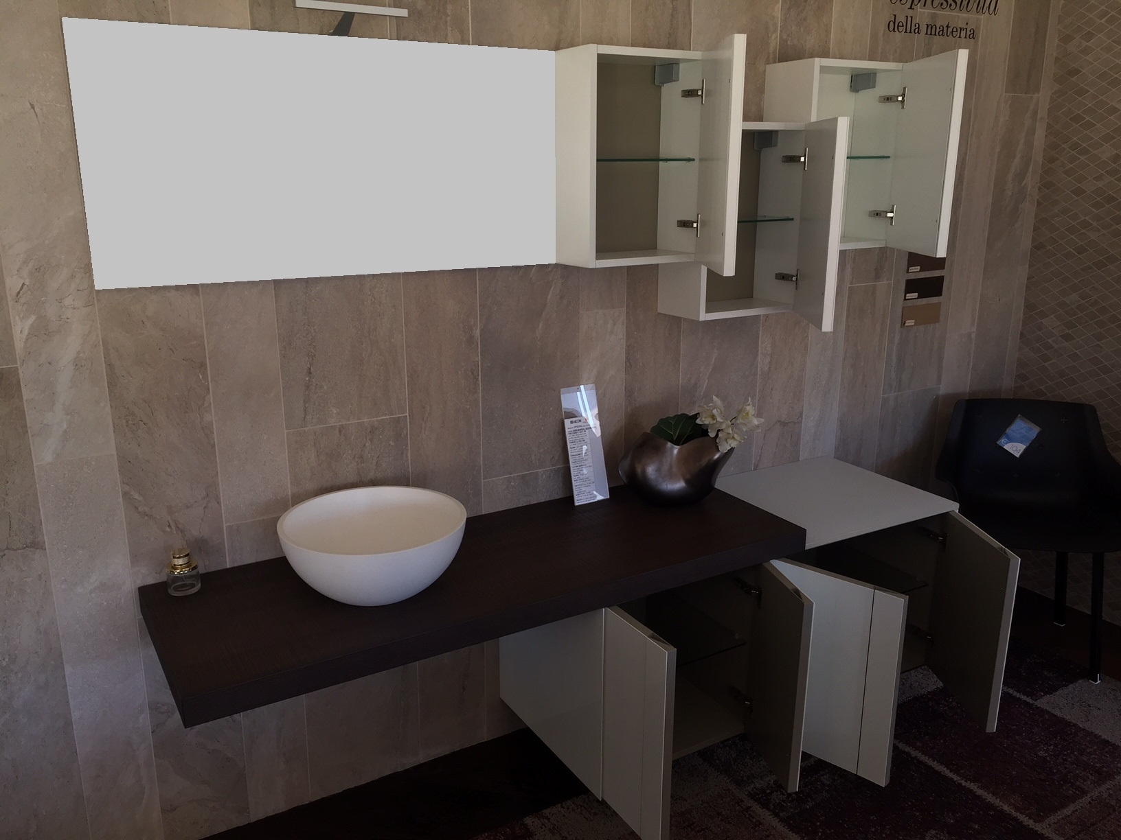 Composizione design arcom spring vetro bianco e rovere moka lavabo ... Sospensione moderna vetro bianco e acciaio
