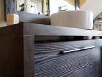 MOBILE BAGNO ETNO moderno a SOSPENSIONE in legno massello decape brown MOBILE BAGNO ETNO moderno a SOSPENSIONE in legno massello decape brown
