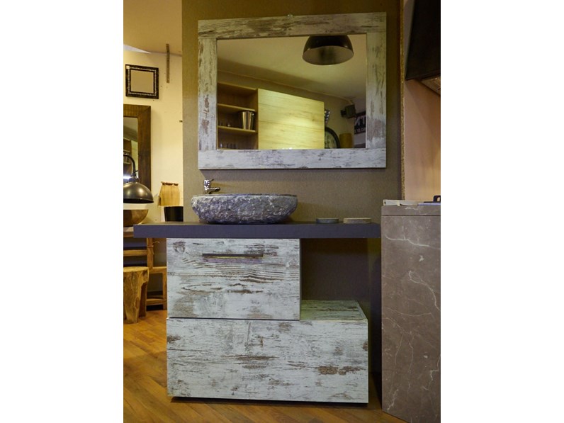 Mobile bagno Nuovi mondi cucine Bagno vintage shabby chic con un ... Mobile bagno Nuovi mondi cucine Bagno vintage shabby chic con un ...