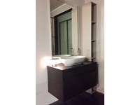 Mobile Bagno Sospeso - Modello, Serie Moon - produzione Rak Ceramiche - Melam.Wenge' - Lavabo ovale ceramica bianca .