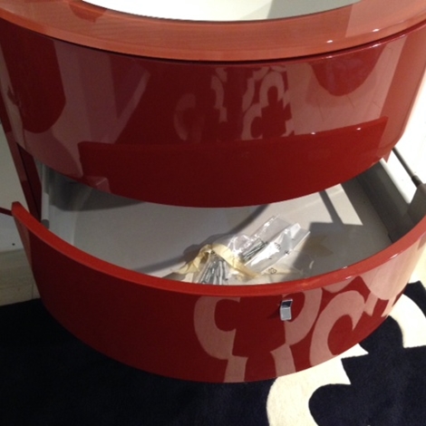 mobile da bagno piano cristallo apertura cassettone sotto lavabo