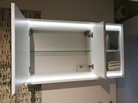 Occasione composizione bagno base sospesa scontata del 30%