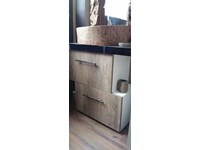 Mobile bagno due ante colore essenza rovere crudo con specchio in radice di teak