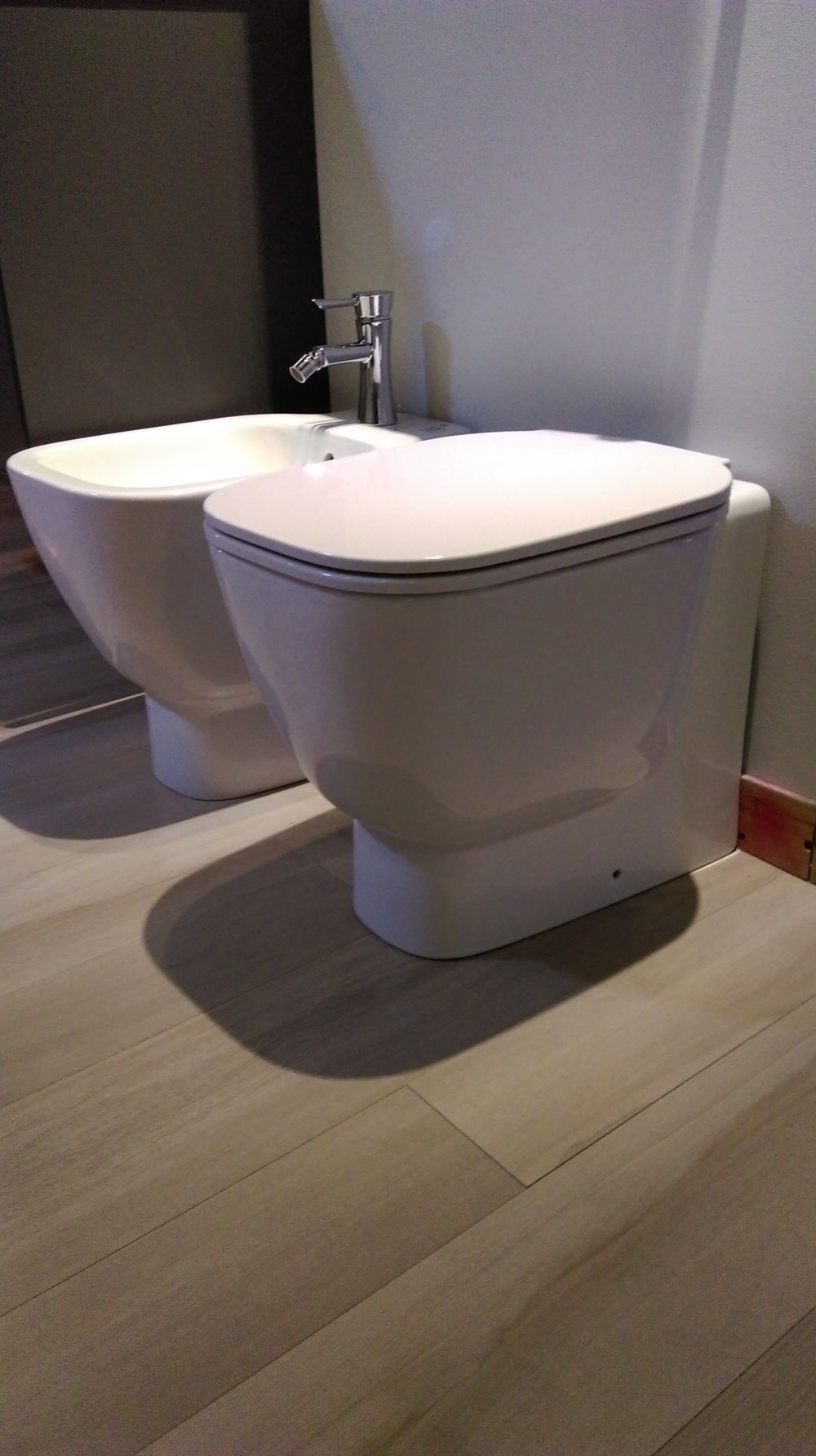 sanitari bagno moderni a terra serie one