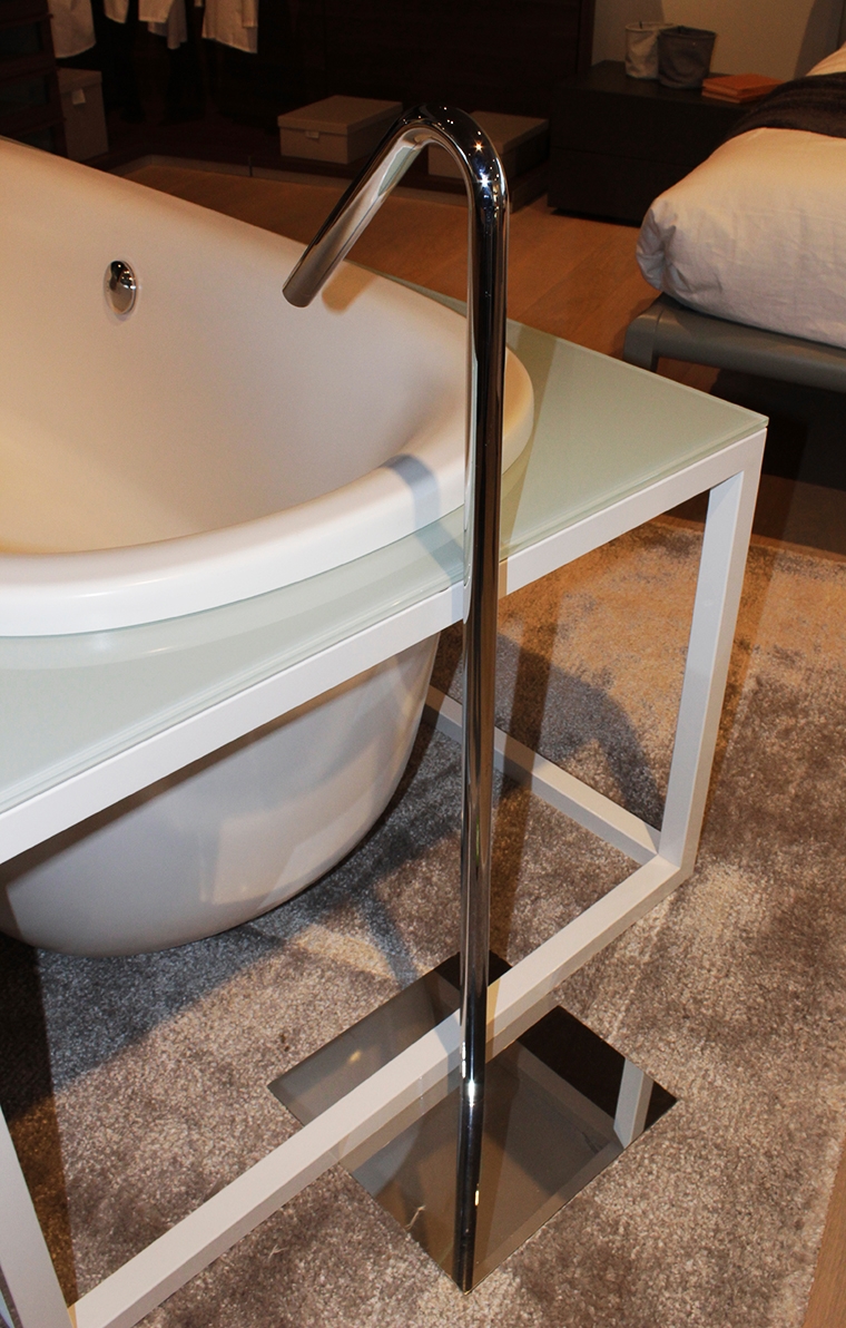 Vasca da bagno moderna naked glass scontata del 50% arredo ...