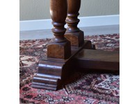 Scrivania curva con struttura e piano d'appoggio in legno massello di Produzione Artigianale. Scontata del -54%.