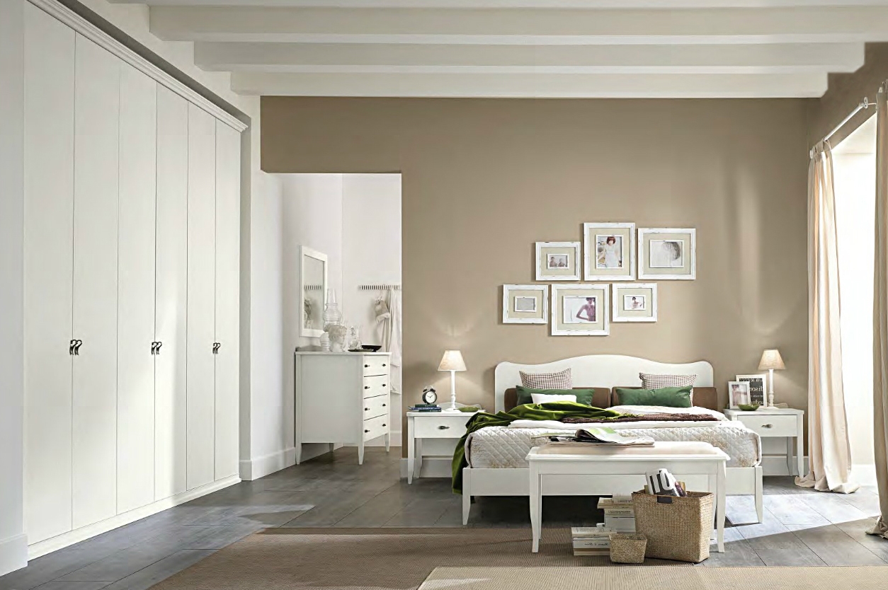 Cameretta bianca e grigia: cassettiera a cassetti bianca e grigia ...