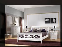 letto modello bassano, traforato e intagliato a mano, laccato bianco