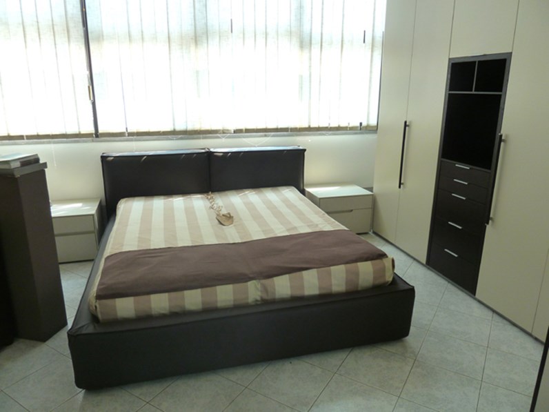 Camera laccata Completa Vittoria Scontata con letto imbottito in ... Camera laccata Completa Vittoria Scontata con letto imbottito in ...