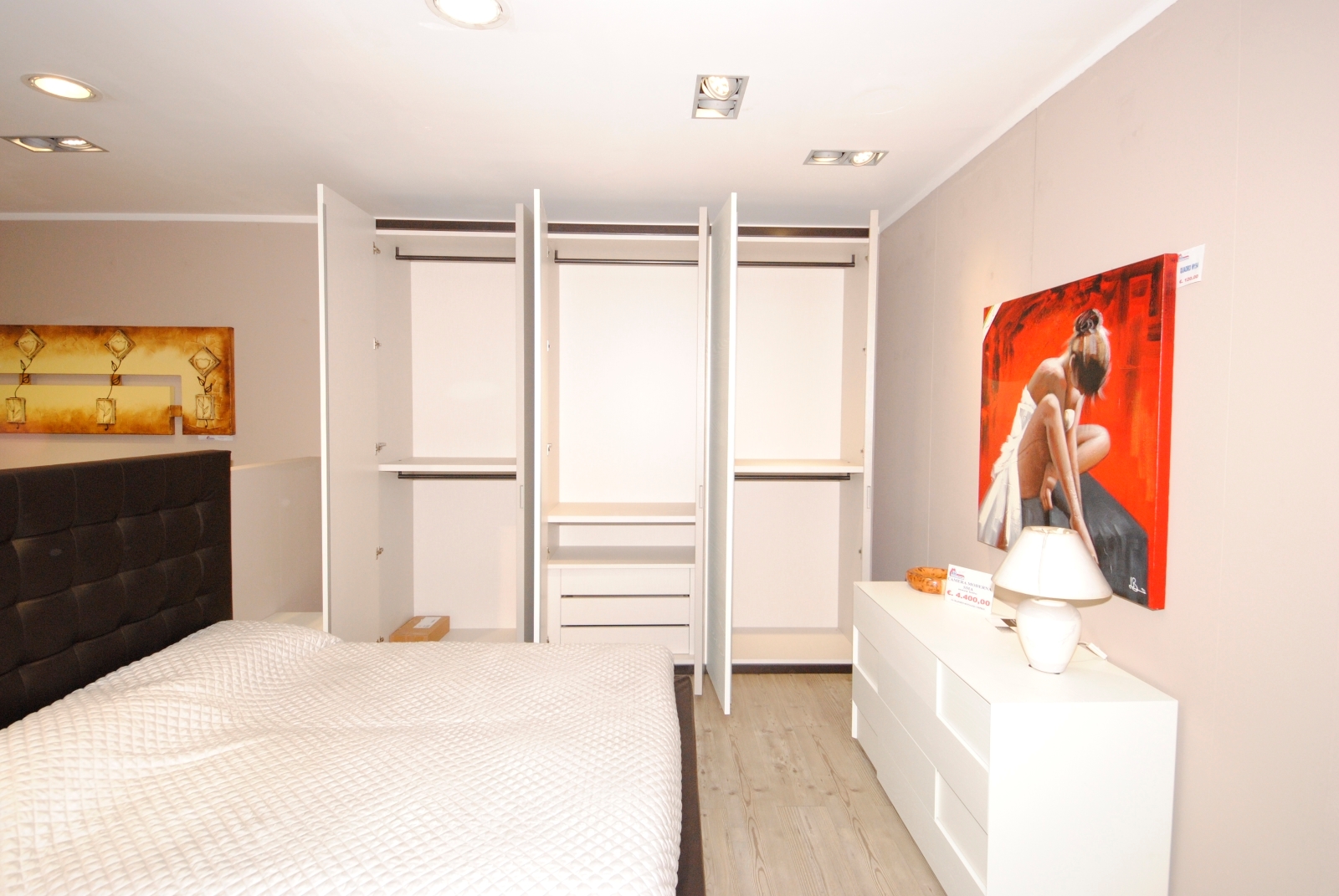 Camera sma armadio vertical/style e gruppo letto prestige. letto ... Cucina stile paris bianca