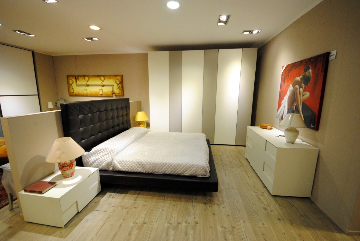 Camera sma armadio vertical/style e gruppo letto prestige. letto ... Cucina stile paris bianca