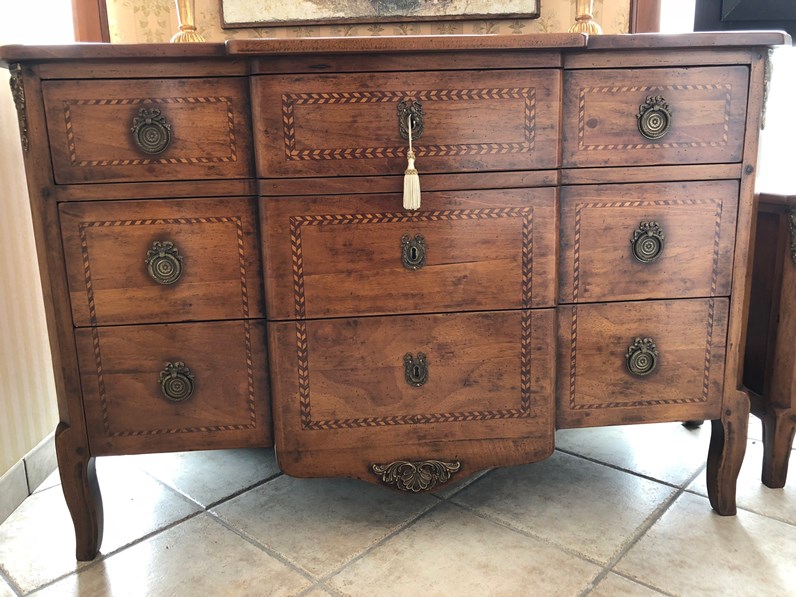 Comò e comodini in legno Reggenza Versailles Faber di Faber mobili ... Comò e comodini in legno Reggenza Versailles Faber di Faber mobili ...