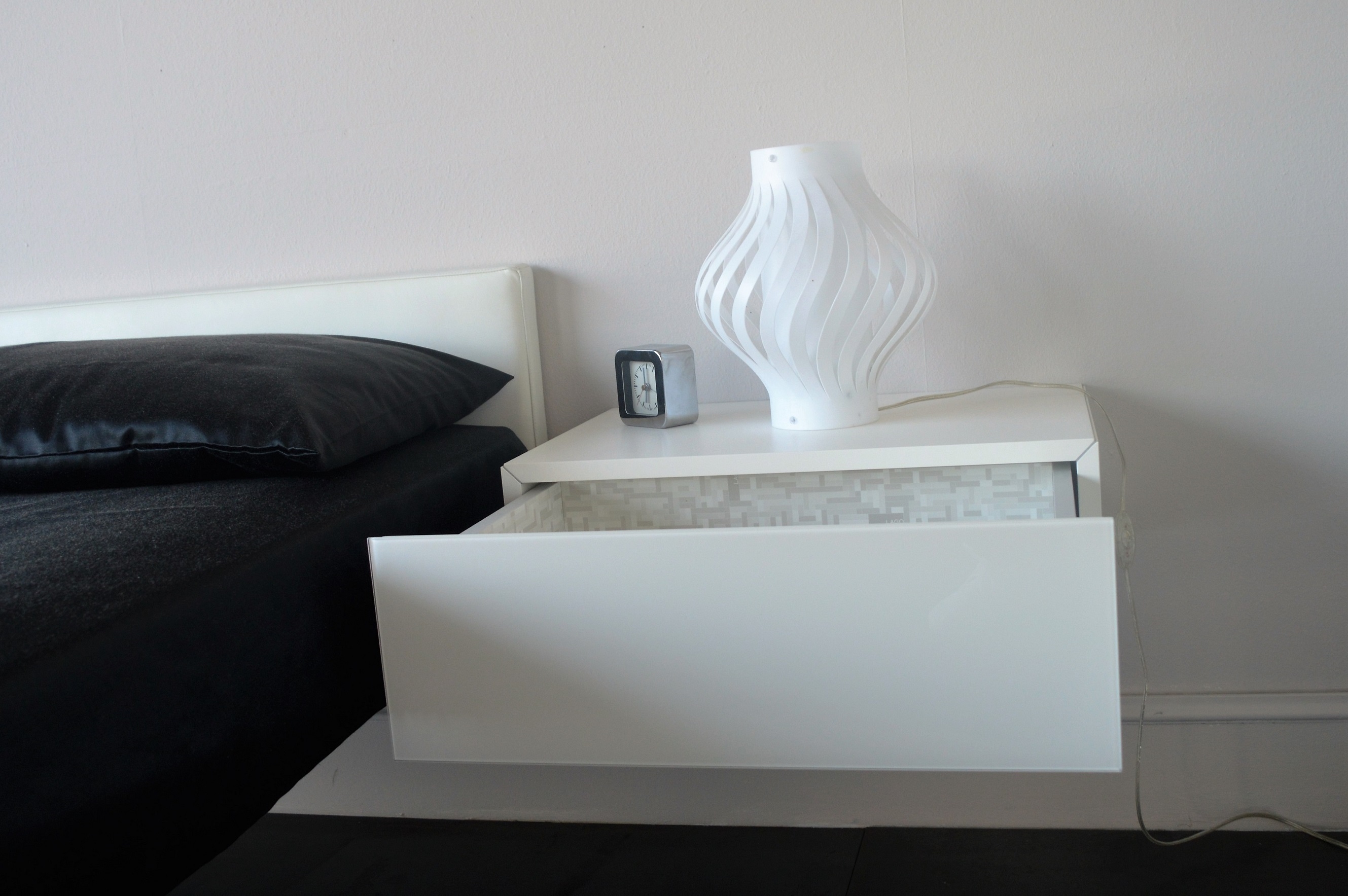 Comodini Lago 36e8 scontati del 30% - Camere a prezzi scontati Comodini Lago 36e8 scontati del 30% - Camere a prezzi scontati