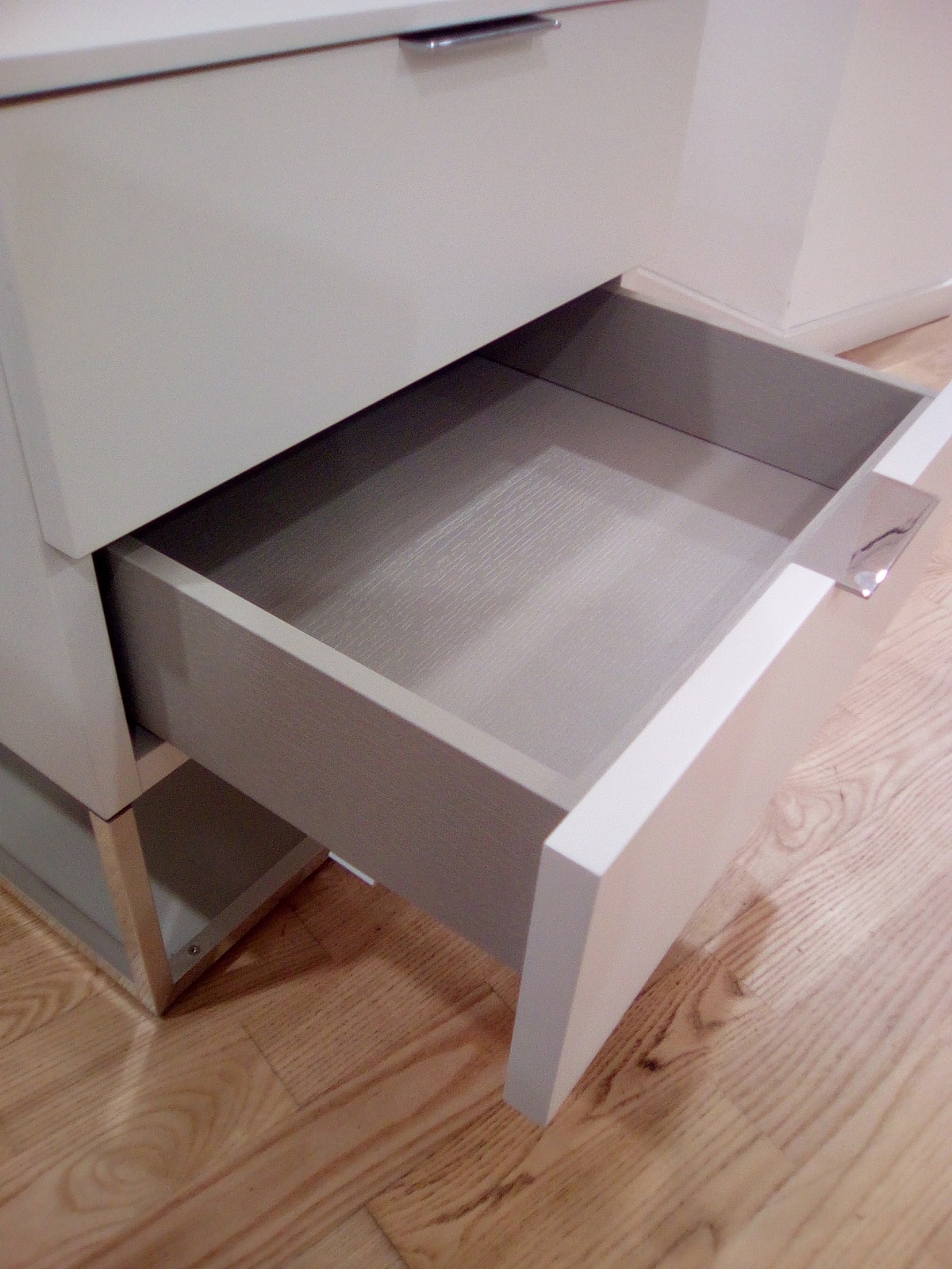 Comodino molteni 909 design laccato opaco scontato 32% camere da ... Comodini moderni di design