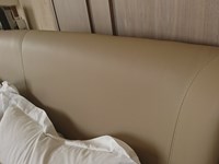 Testata curva in pelle tortora