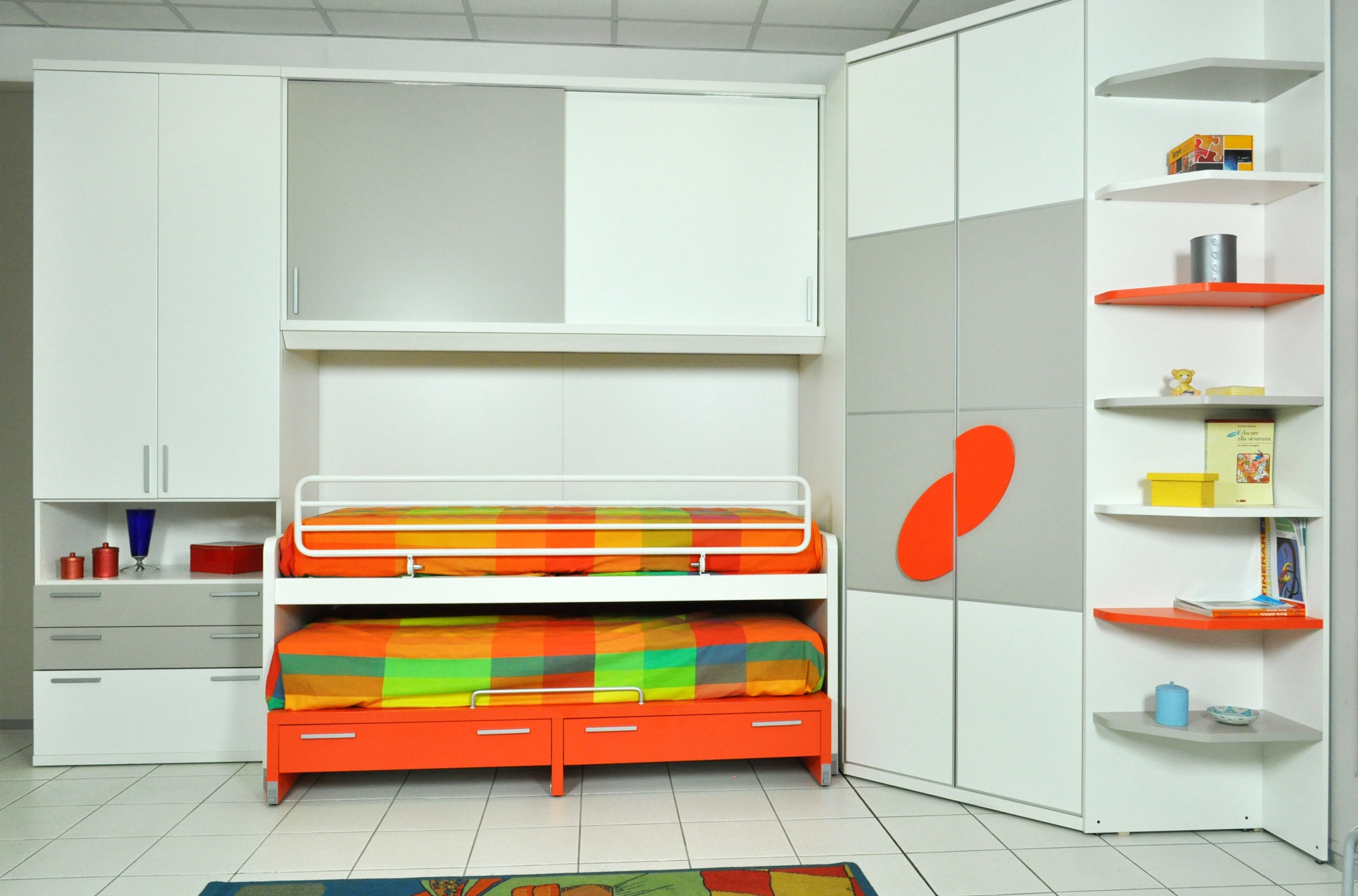 Cameretta a ponte con cabina angolare doimo cityline in offerta ...