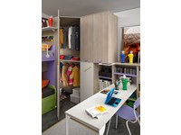 Cabina armadio per cameretta da ragazzi colorata