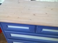 Comò a cassettoni in legno di abete decorato mobile artigianale