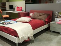 Cameretta Doimo Cityline con letto a una piazza e mezza e armadio con ante a settori
