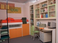 CAMERETTA KLOU CON LETTO RIALZATO