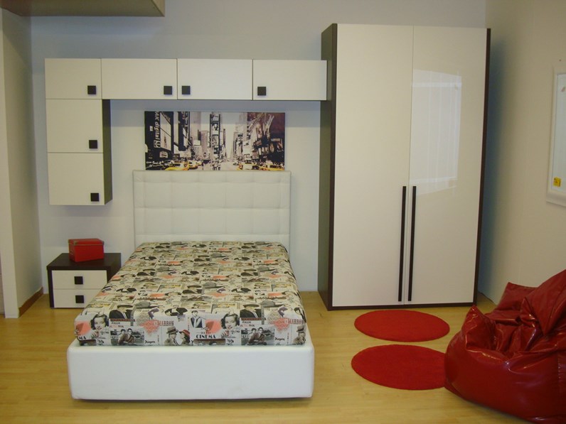 Cameretta Oliver rovere moro di Zg mobili in OFFERTA OUTLET Cameretta Oliver rovere moro di Zg mobili in OFFERTA OUTLET