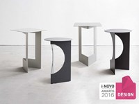 Pianca tavolino design Duetto in lamiera