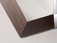 Specchio Trixy con pannelli in Rovere