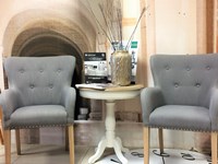 Poltroncine e tavolino da caffè