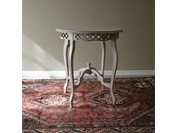 Tavolino modello Provenza in legno massello di Produzione Artigianale. Il tavolino è rifinito in laccatura Shabby Chic di colore bianco. Scontato del -56%. Offerta Outlet Mobilgross